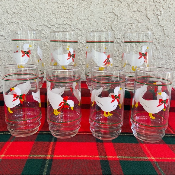 Indiana Glass Other - Indiana Glass Co Vintage 80s Set of 8 Christmas Goose 16 oz Decorated Glasses